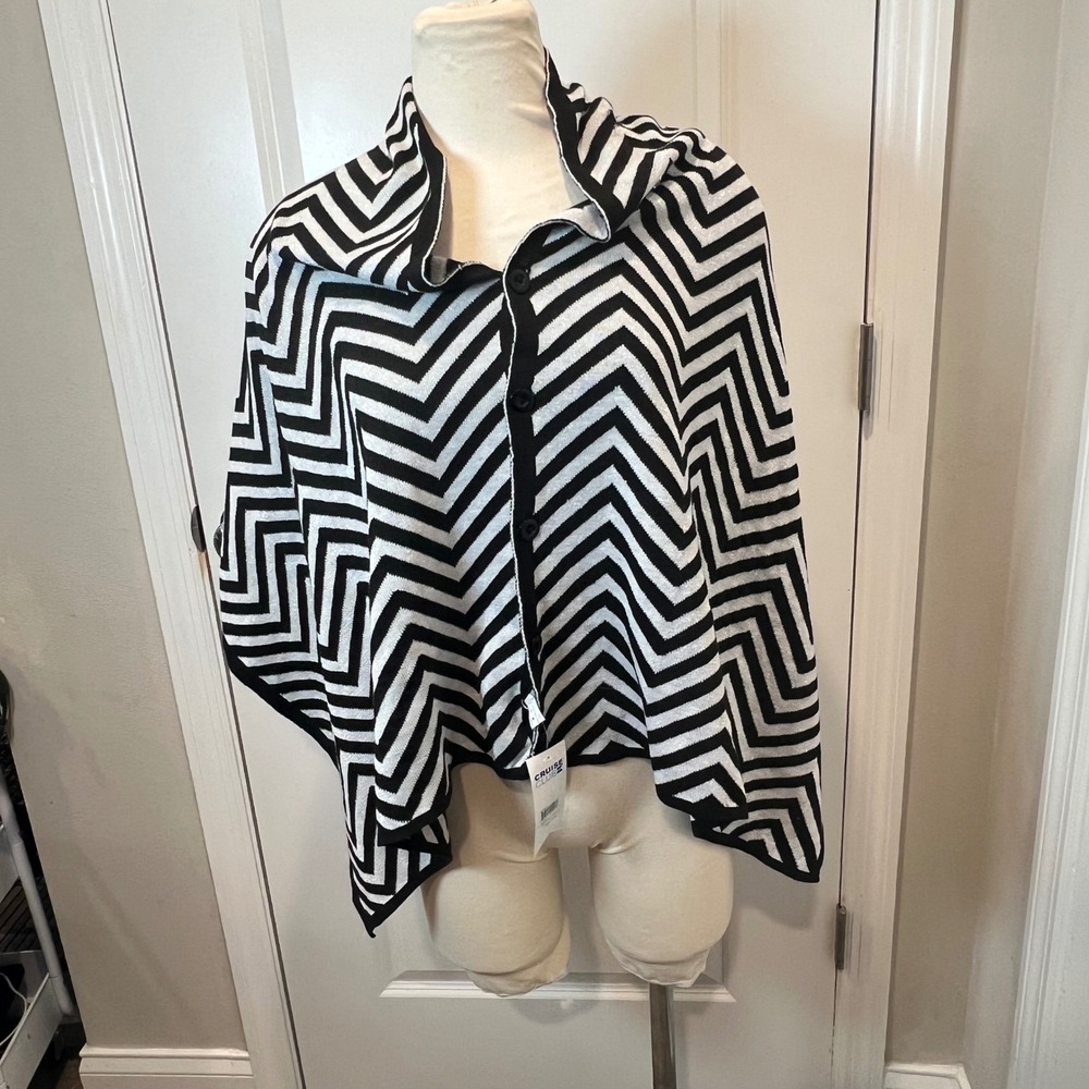 Cruise Club Womens Cardishawl Metallic Chevron Black White OS NWT
